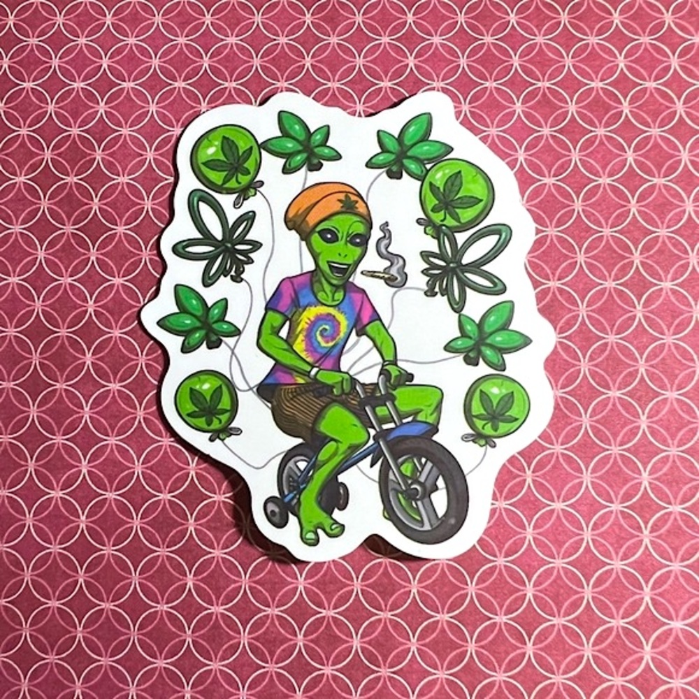 Giggles Alien ET EBE Traveler Star Person Space People Single Decor Sticker
